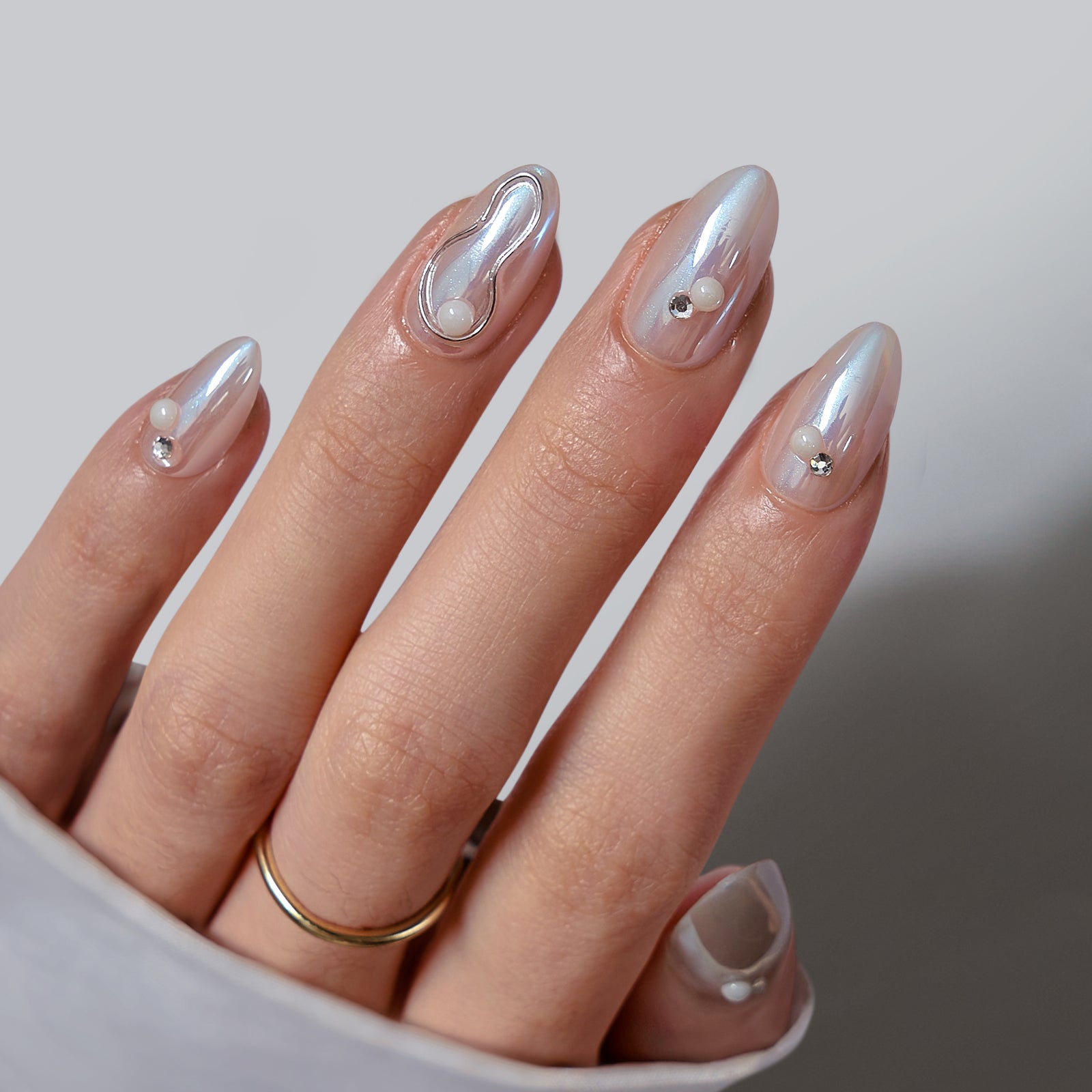 Fixon reusable press-on nails with salon-style finish