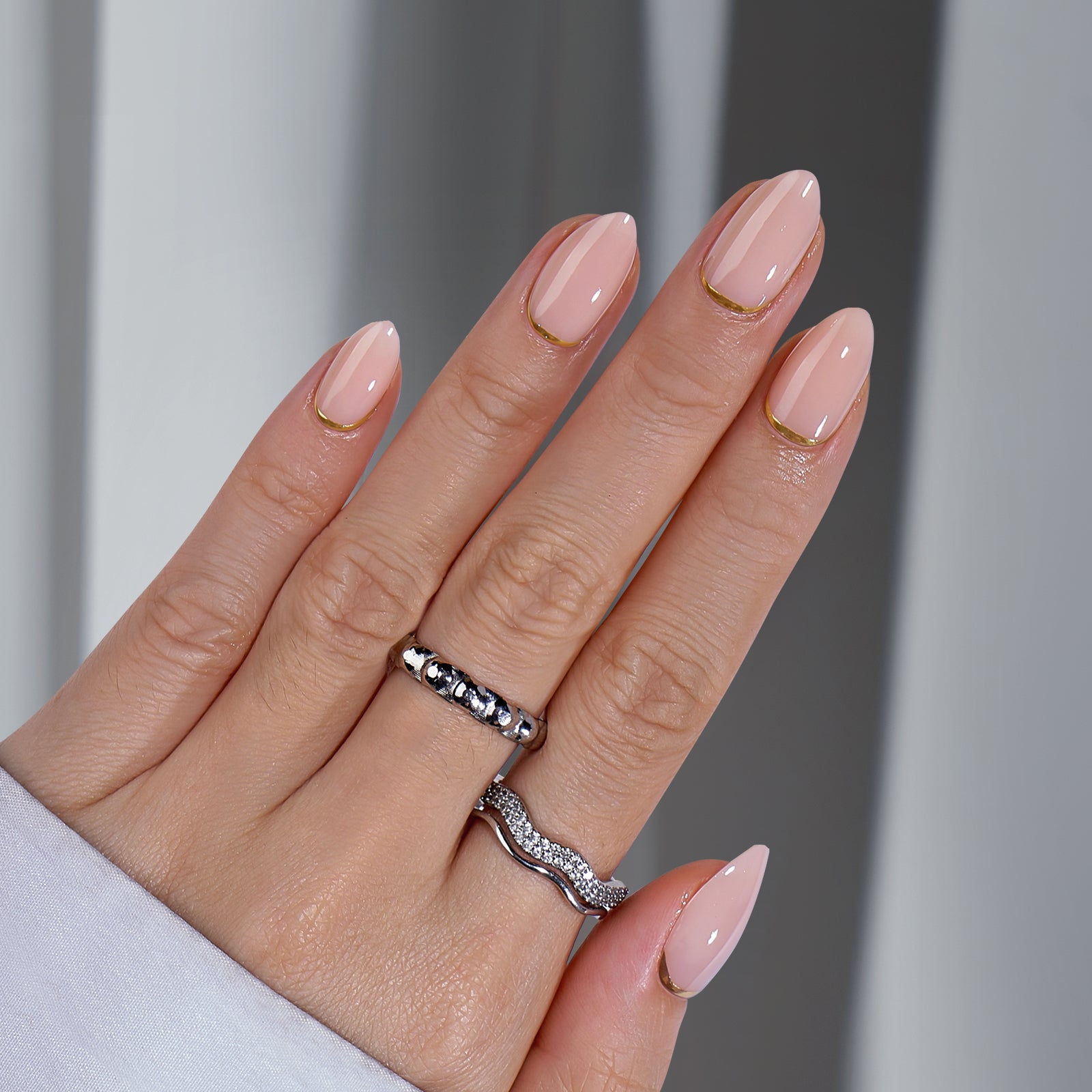 Gold End Almond Nails-XCOATPRESS
